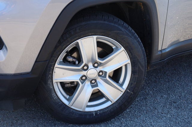 2022 Jeep Compass Latitude FWD