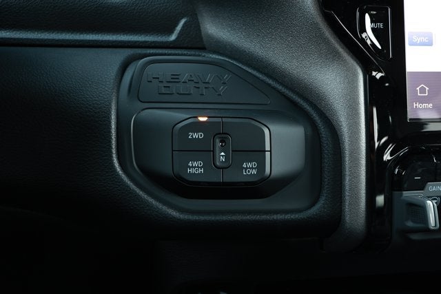 2026 RAM Ram 2500 RAM 2500 BLACK EXPRESS CREW CAB 4X4 6'4' BOX