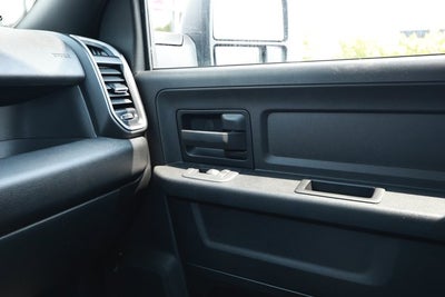 2026 RAM 2500 RAM 2500 BLACK EXPRESS CREW CAB 4X4 6'4' BOX