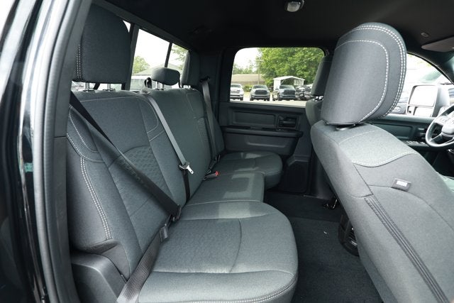 2026 RAM Ram 2500 RAM 2500 BLACK EXPRESS CREW CAB 4X4 6'4' BOX