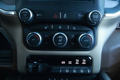 2022 RAM 3500 Laramie Crew Cab 4x2 8' Box