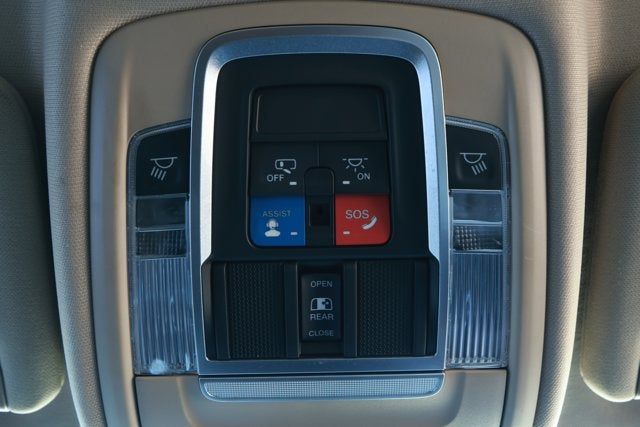 2022 RAM 3500 Laramie Crew Cab 4x2 8' Box