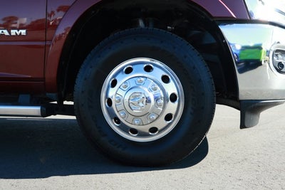 2022 RAM 3500 Laramie Crew Cab 4x2 8' Box