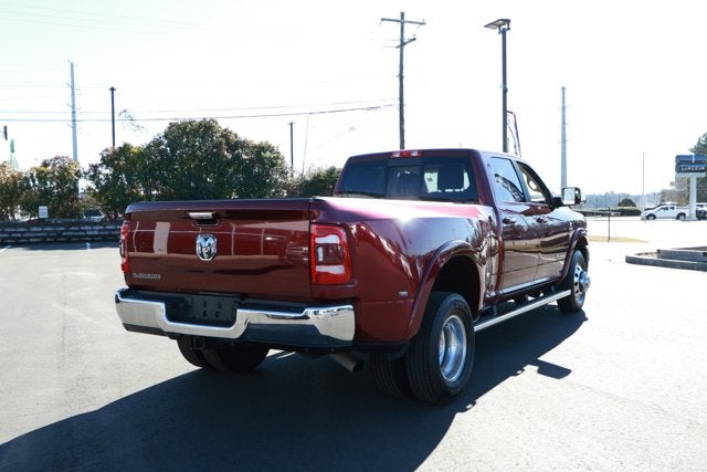 2022 RAM 3500 Laramie Crew Cab 4x2 8' Box