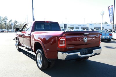 2022 RAM 3500 Laramie Crew Cab 4x2 8' Box