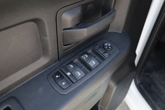 2023 RAM 1500 Classic Tradesman Crew Cab 4x2 5'7' Box