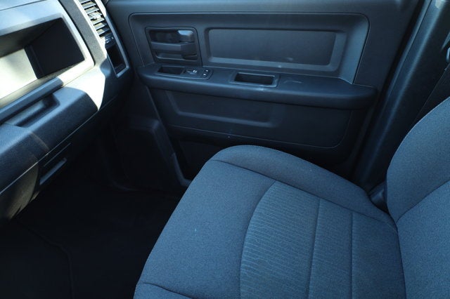 2022 RAM 1500 Classic Tradesman Crew Cab 4x4 5'7' Box