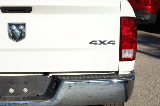 2022 RAM 1500 Classic Tradesman Crew Cab 4x4 5'7' Box