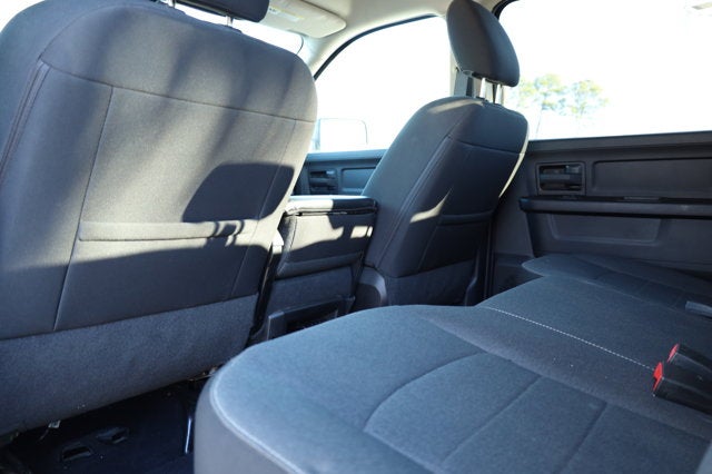 2022 RAM 1500 Classic Tradesman Crew Cab 4x4 5'7' Box