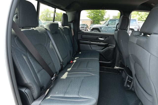 2026 RAM Ram 1500 RAM 1500 EXPRESS CREW CAB 4X2 5'7' BOX