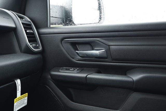 2026 RAM Ram 1500 RAM 1500 EXPRESS CREW CAB 4X2 5'7' BOX