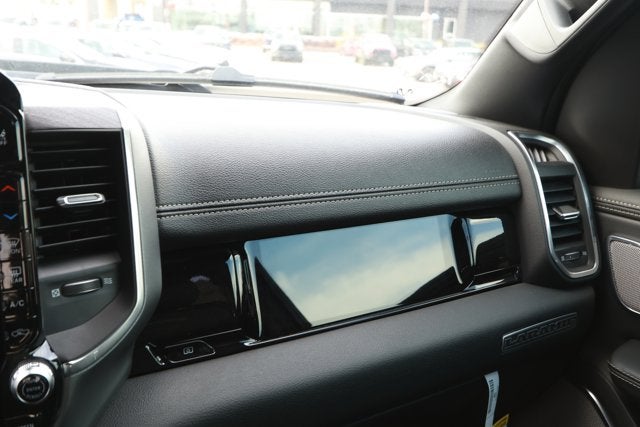 2026 RAM Ram 1500 RAM 1500 LARAMIE CREW CAB 4X2 5'7' BOX