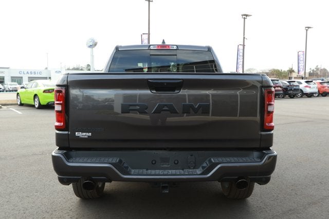 2026 RAM Ram 1500 RAM 1500 LARAMIE CREW CAB 4X2 5'7' BOX