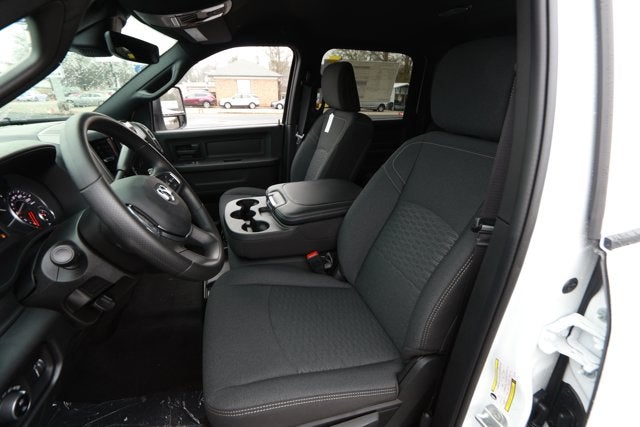 2026 RAM Ram 2500 RAM 2500 BLACK EXPRESS CREW CAB 4X4 6'4' BOX