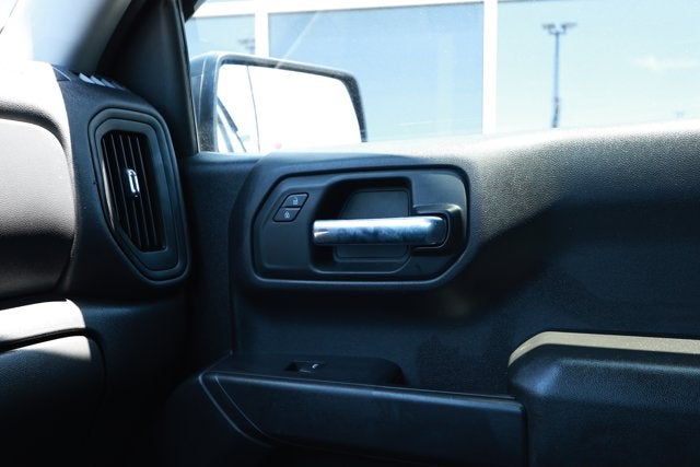 2023 Chevrolet Silverado 1500 2WD Crew Cab Short Bed Custom