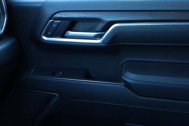 2025 GMC Sierra 1500 2WD Crew Cab Short Box SLT