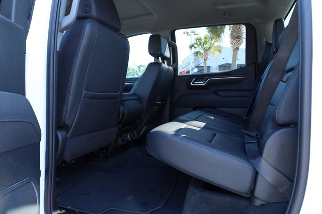 2025 GMC Sierra 1500 2WD Crew Cab Short Box SLT