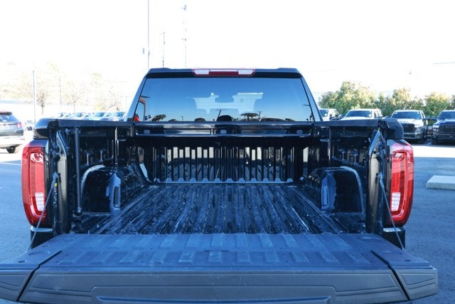 2025 GMC Sierra 1500 4WD Crew Cab Short Box SLT