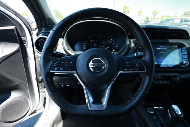 2021 Nissan Kicks SR Xtronic CVT