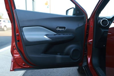 2023 Nissan Kicks SR Xtronic CVT