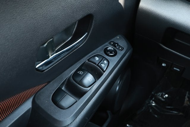 2024 Nissan Kicks SR Xtronic CVT
