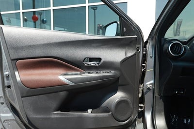 2024 Nissan Kicks SR Xtronic CVT