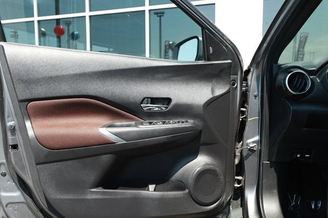2024 Nissan Kicks SR Xtronic CVT