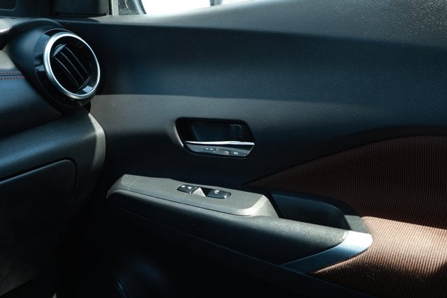 2024 Nissan Kicks SR Xtronic CVT