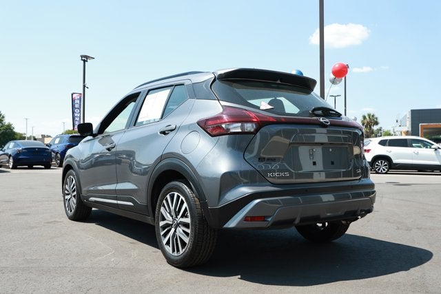 2024 Nissan Kicks SR Xtronic CVT