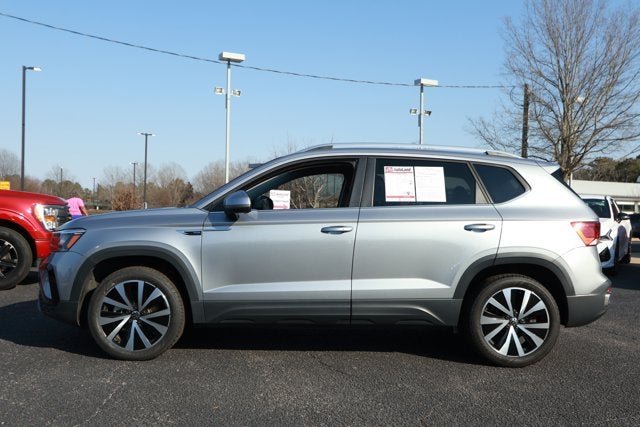 2024 Volkswagen Taos SE