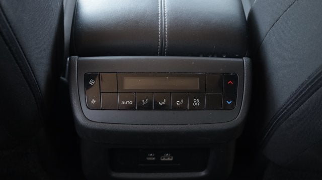 2024 Nissan Pathfinder SV FWD