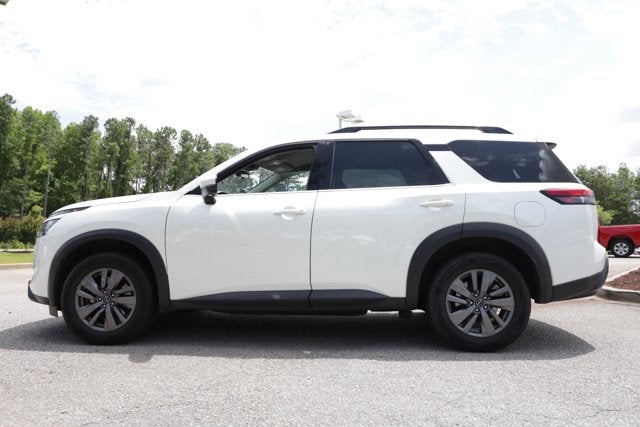 2024 Nissan Pathfinder SV FWD