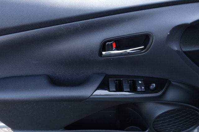 2022 Toyota Prius LE