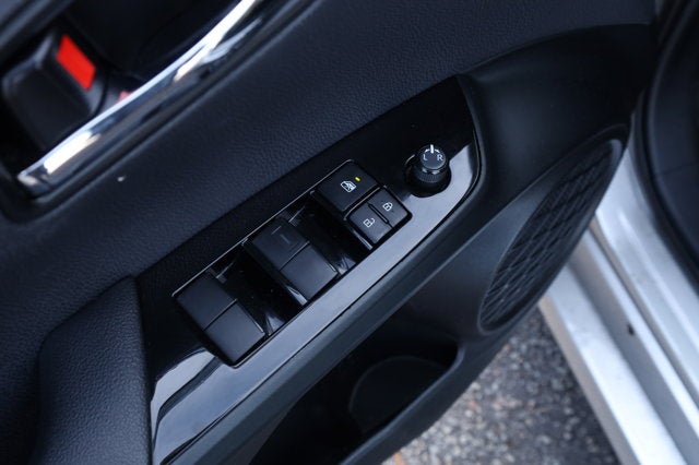 2022 Toyota Prius LE