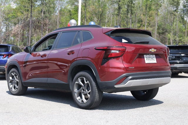 2025 Chevrolet Trax FWD LT