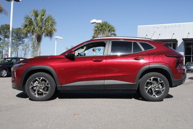 2025 Chevrolet Trax FWD LT