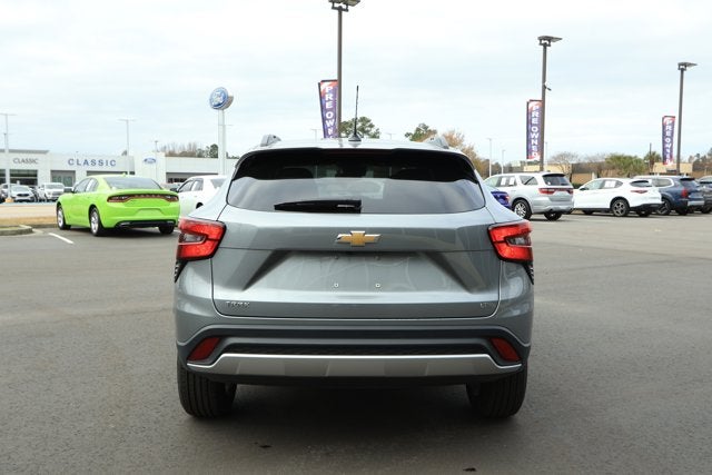 2025 Chevrolet Trax FWD LT