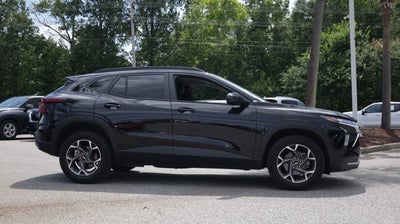 2025 Chevrolet Trax FWD LT