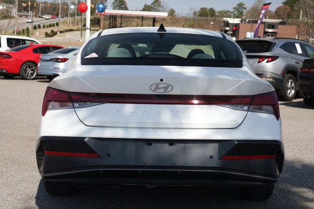 2024 Hyundai Elantra Limited