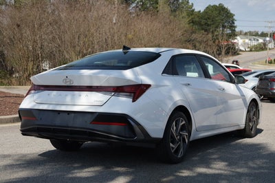 2024 Hyundai Elantra Limited