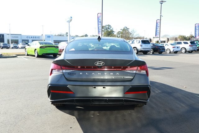 2025 Hyundai Elantra Limited