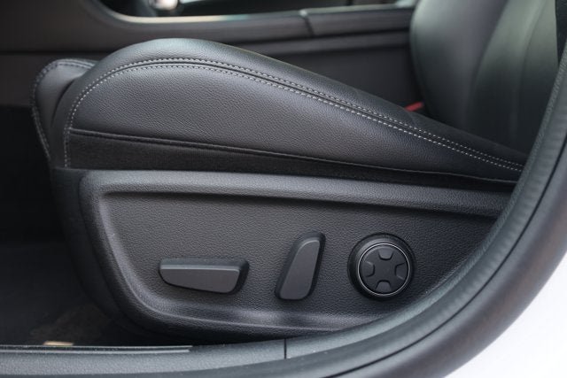 2025 Genesis G70 2.5T RWD