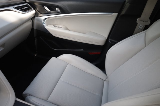 2024 Genesis G70 2.5T RWD