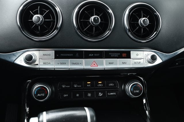 2019 Kia Stinger Premium - Photo 18