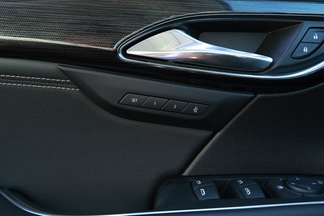 2023 Buick Envision Essence FWD