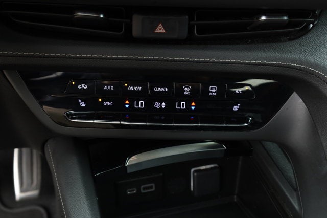 2023 Buick Envision Essence FWD