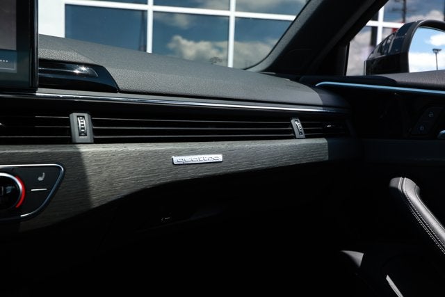 2024 Audi A4 Premium Plus 45 TFSI S line quattro S tronic