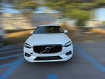 2021 Volvo XC60 T5 Momentum