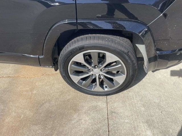 2019 Jeep Cherokee Overland