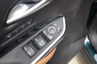 2025 Cadillac XT4 FWD Premium Luxury